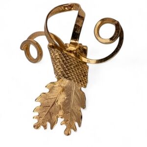 VINTAGE Gold Leaf Brooch Swirl Design Nature Pin Statement Jacket Jewelry